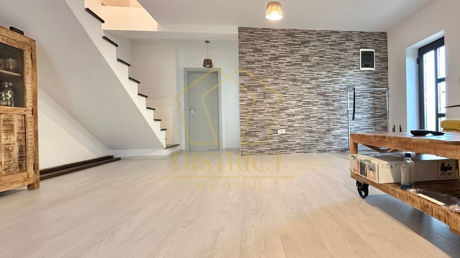 Duplex cu 4 camere si dressing mobilat in Giroc zona Planetelor la asfalt. - Poză 4