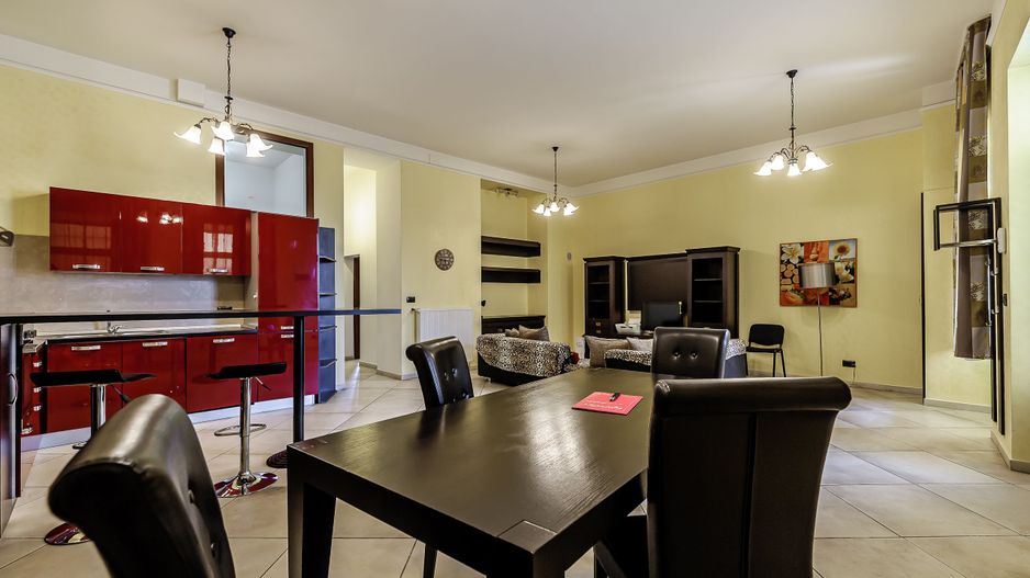 Apartament de vis, b-dul Revolutiei nr 83, Etajul 1. - Poză 4