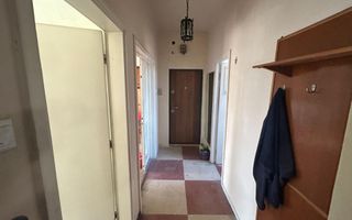 Apartament 2 camere decomandat Tractorul etaj 3 centrală termică nouă - Poză 10