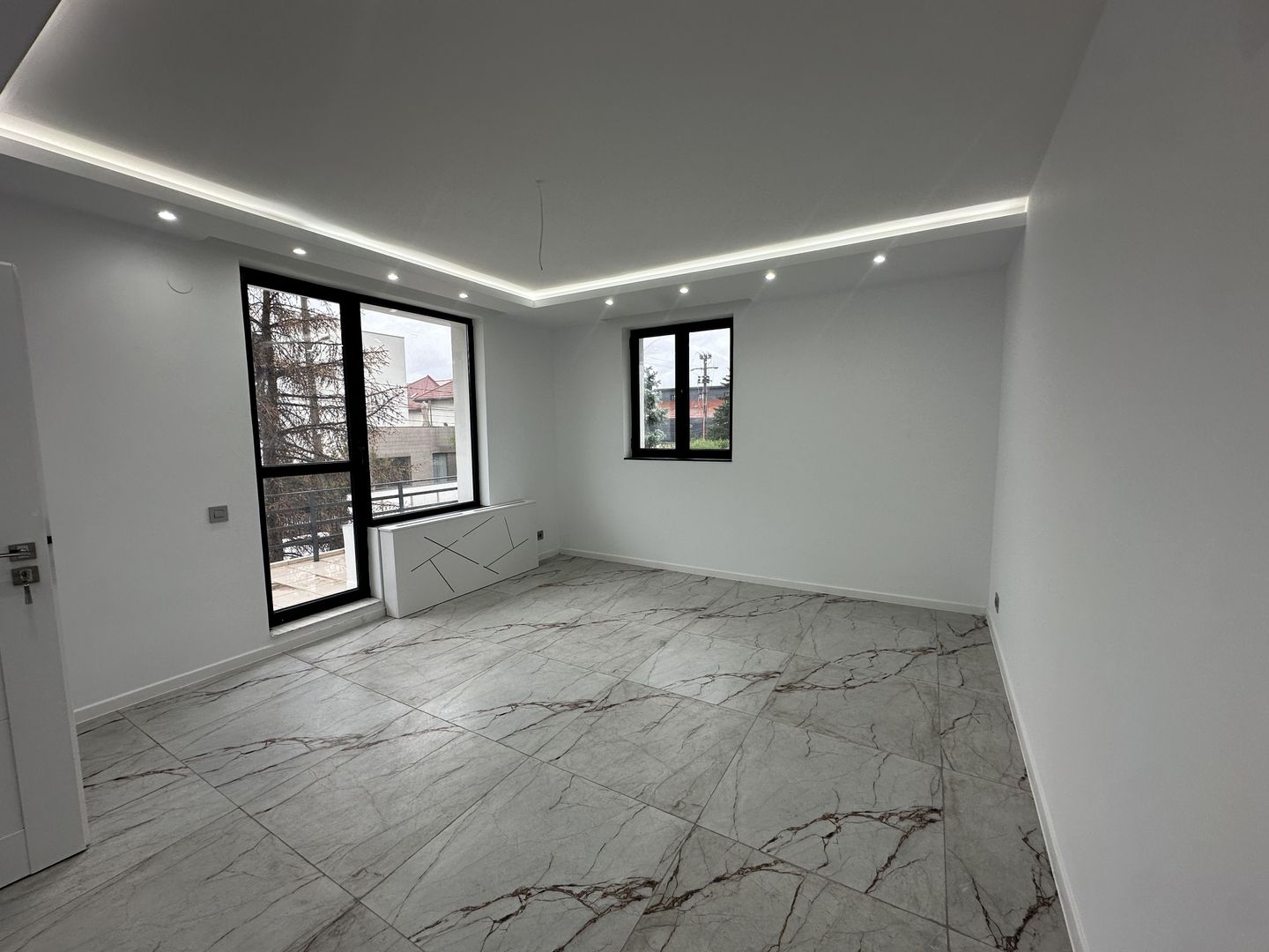 VIla S+P+1+M | Teren de 1000mp | Lift Interior | Finisata Complet - Poză 18