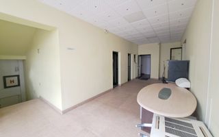 Cladire comerciala, zona centrala! - Poză 12
