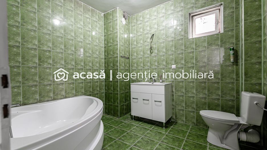 Casă în localitatea Miniș - Comision 0% la cumparare - Poză 12