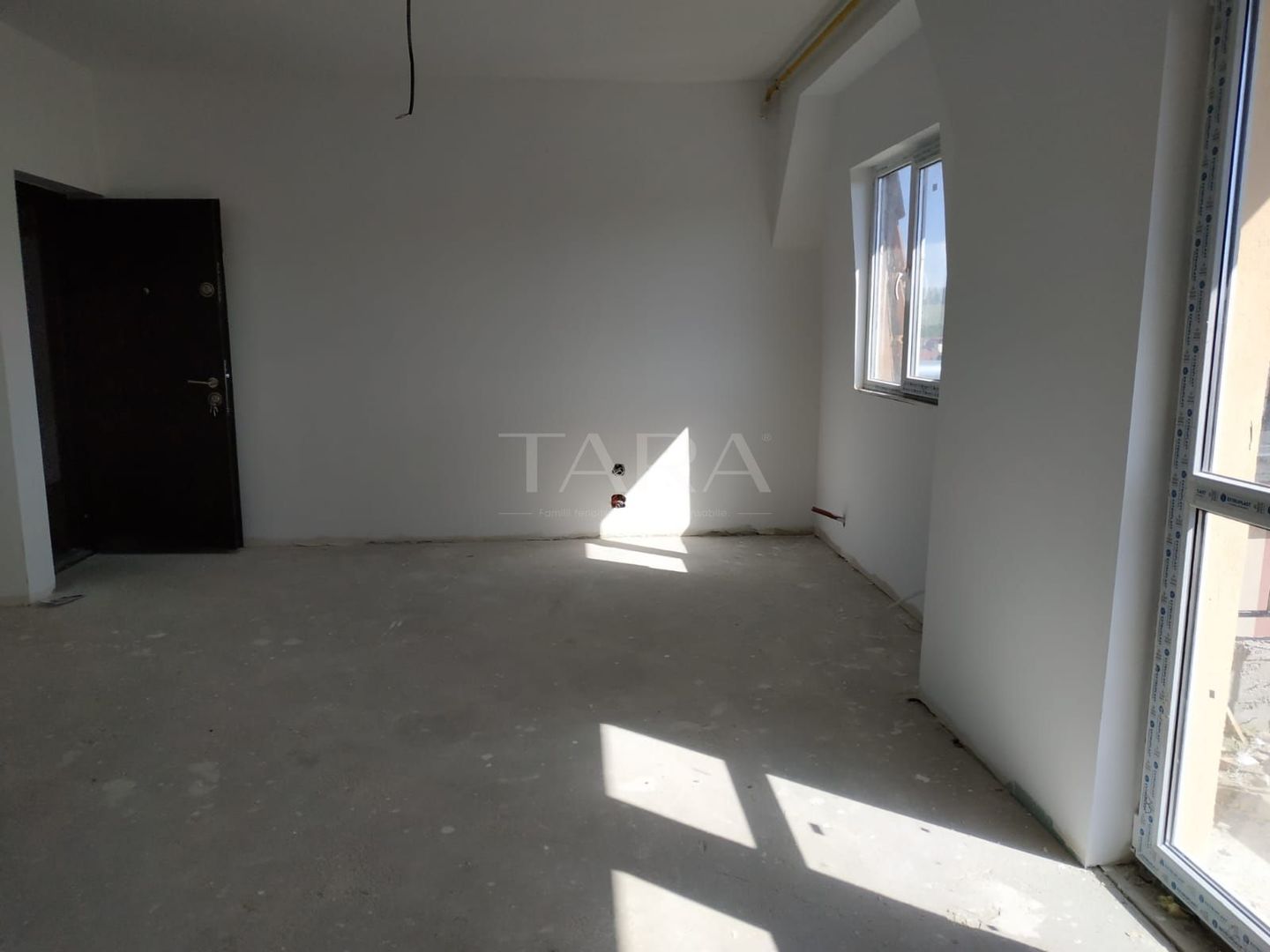 Cel mai mic pret. Apartament cu 2 camere, Baciu. - Poză 3
