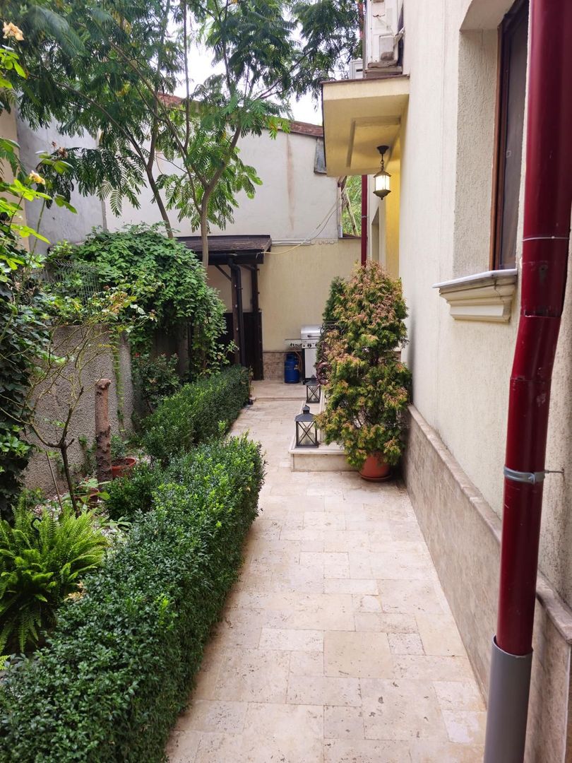 Vila frumoasa ,localizata central\ Unirii Square\Proprietar - Poză 7