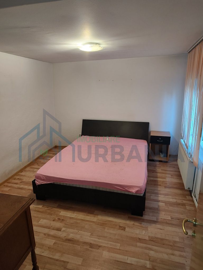 Casă de vânzare în Tătărași - Poză 4