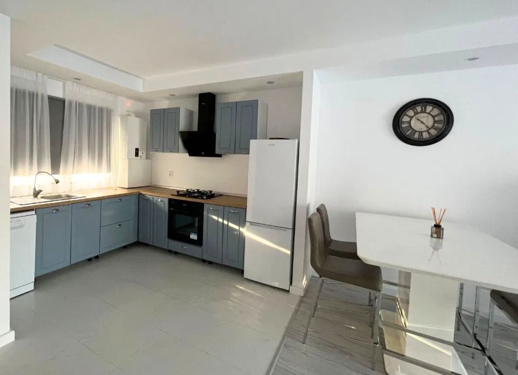 Casă înșiruită 3 camere de închiriat ansamblul Rezidențial Cosmopolis - Poză 6