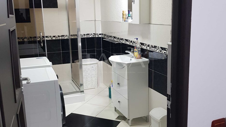 Apartament cu 3 camere in Zona Florilor. - Poză 6