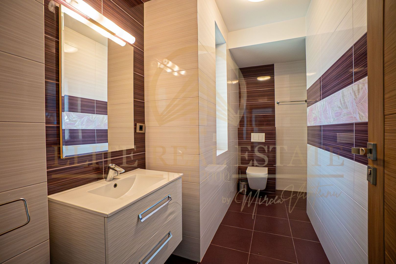 Vilă 5 camere | aproape de mare | alternativă reală la Constanța - Poză 12