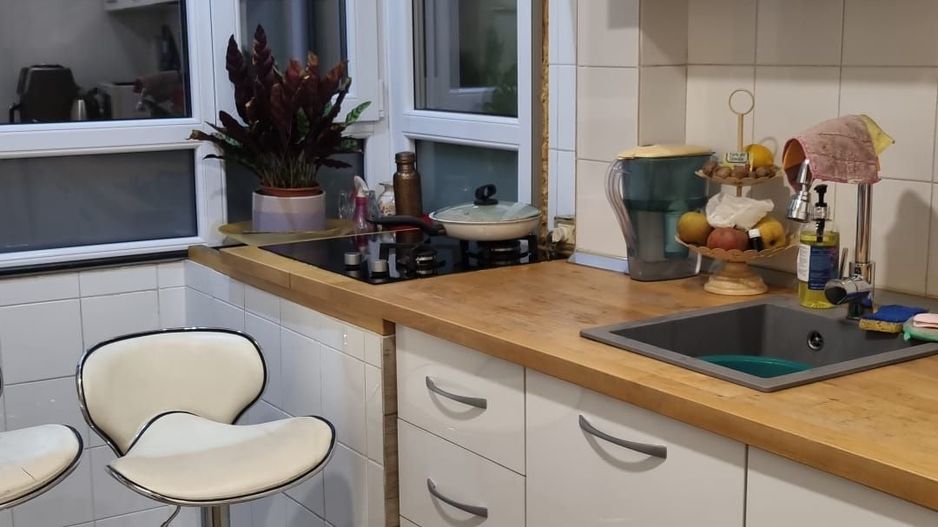 BRASADAS vinde ap 3 cam etaj 1/3 in zona Unirii. - Poză 8