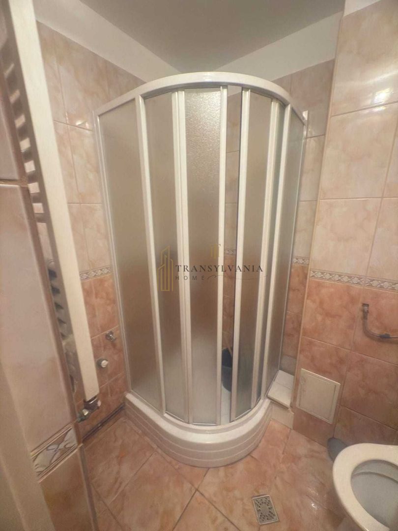 Apartament 4 camere, decomandat - Poză 8