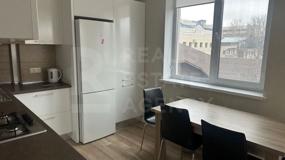 Chirie, apartament, 1 cameră, strada Vlaicu Pîrcalab, Centru - Poză 3