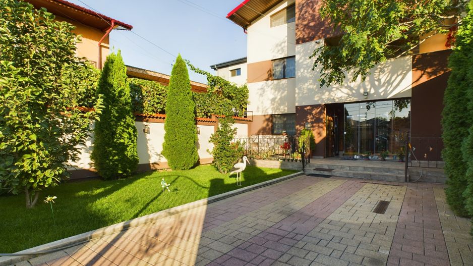 Casă / Vilă 5 camere + Mansarda Foarte Spatioasa - Poză 2