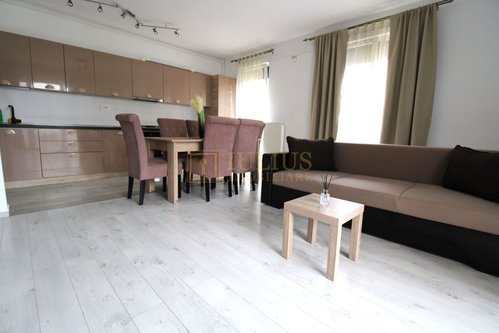 Apartament in Complexul Iris- Torontalului - Poză 1