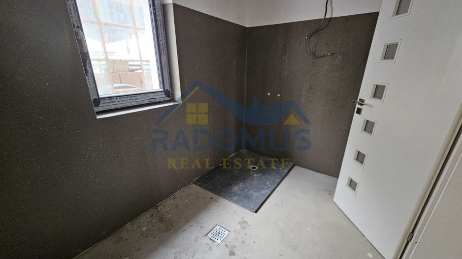 Vila Tătărani - 280 mp utili - 500 mp Teren - 8 Camere + 4 Băi - Poză 20