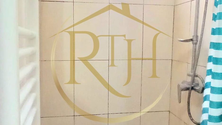 Oferim spre vanzare un Apartament la curte comuna, in zona Odobescu. - Poză 10