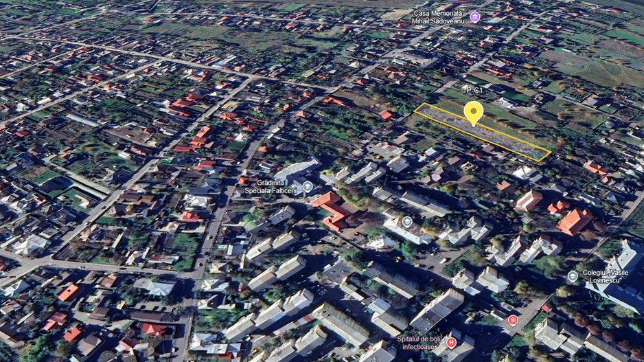 Teren intravilan central Falticeni - Poză 2