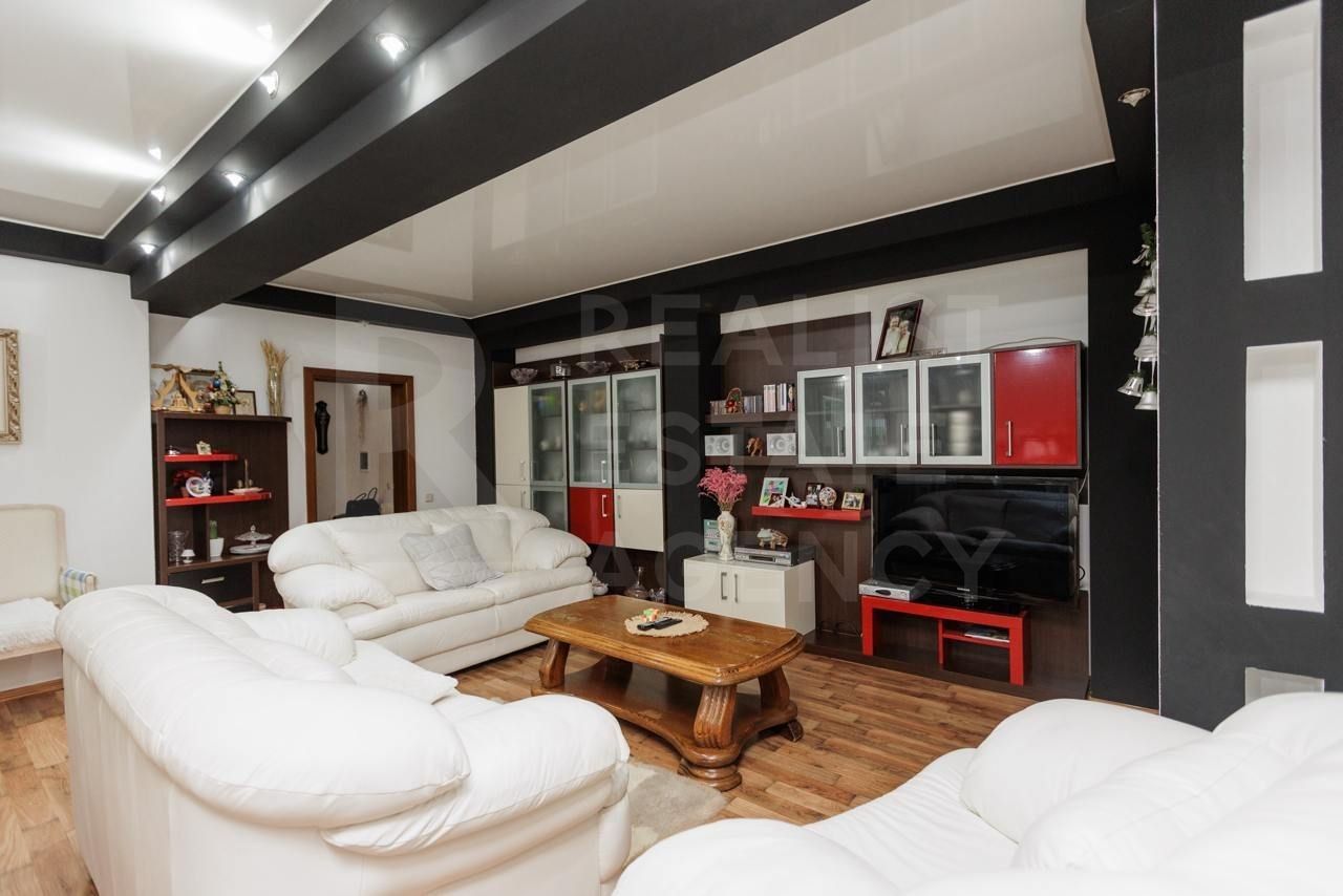 Vânzare, penthouse cu suprafața de 227 mp, str. Romană, Ungheni - Poză 12