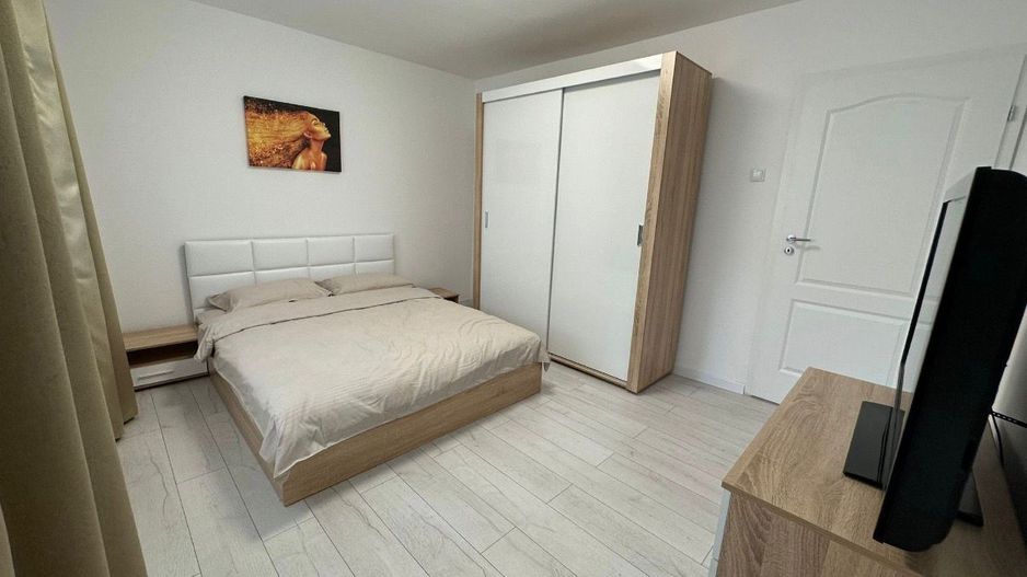 AP. 3 CAMERE VITAN, REABILITAT, MOBILAT MODERN, BUCATARIE INCHISA - Poză 1