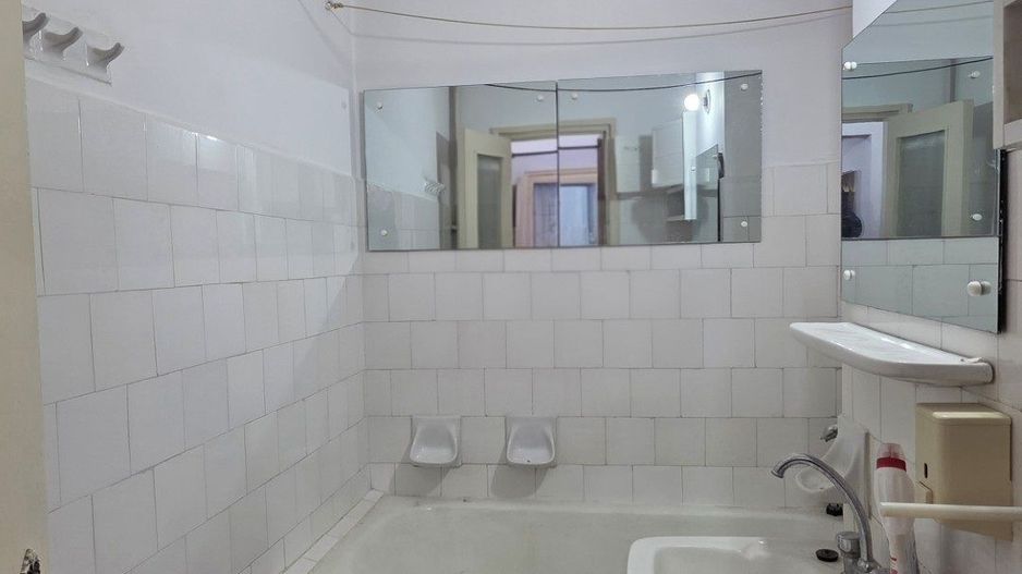 Apartament cu 3 camere, etaj 2, VASLUI - zona ULTRACENTRALĂ; - Poză 13