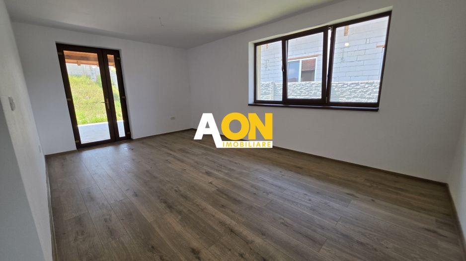 Super Oferta! Casa Individuala 4 Camere, 2 Bai, 700mp Teren - Poză 4