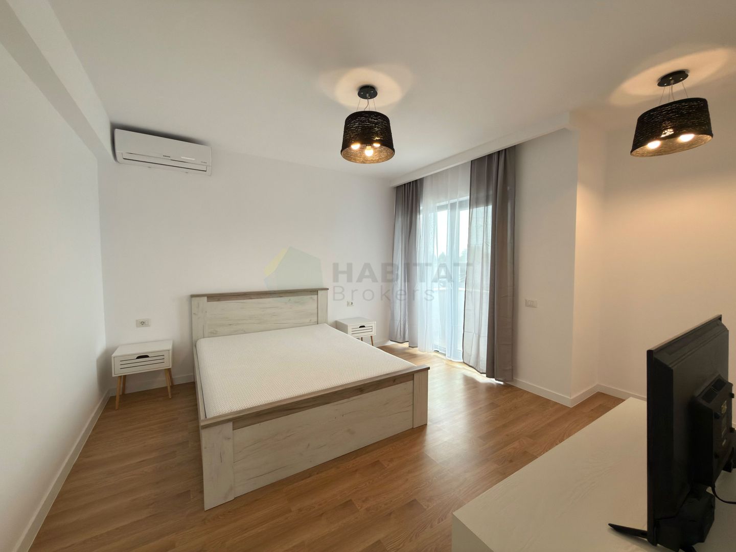 Vilă modernă cu 5 camere de închiriat în Corbeanca - Poză 15