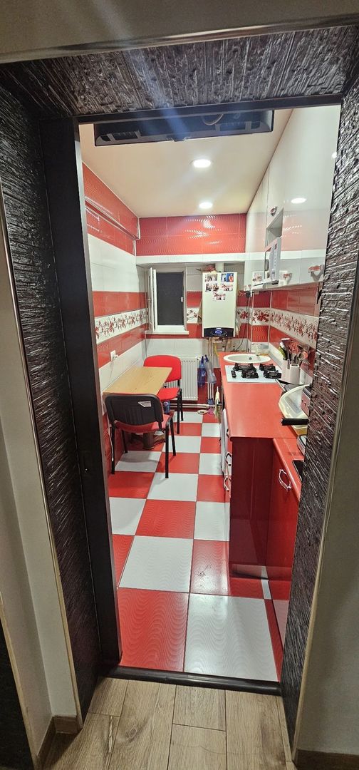 Apartament 2 cam  Centru. sau schimb cu casă in Galati - Poză 6