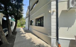 Eleganță în Vila de Excepție  |   Vila cu piscina încălzită - Poză 16