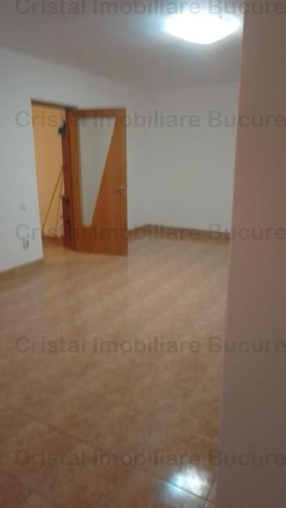 Vanzare Garsoniera  Mall Vitan Centrala Proprie - Poză 1