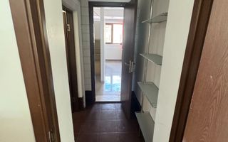 Birouri,sediul firme de închiriat  Etaj 1 în Aradul nou. - Poză 7