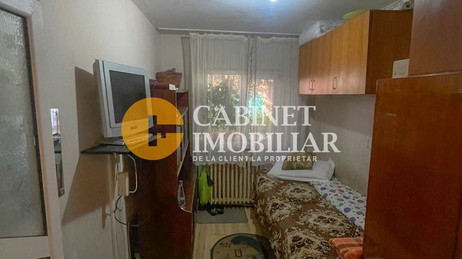 Apartament 4 camere decomandat - Poză 2