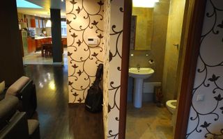 CASA SPATIOASA DE INCHIRIAT CU GARAJ DUBLU-PET FRIENDLY- BUNA ZIUA - Poză 12