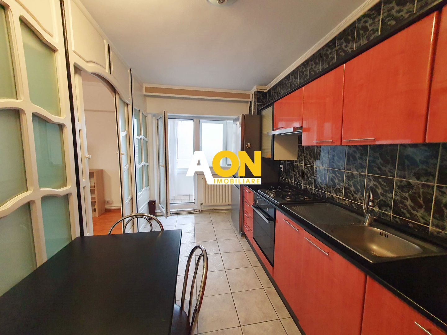 Apartament 4 camere, 97 mp utili, mobilat, utilat, et. 3, ultracentral - Poză 5