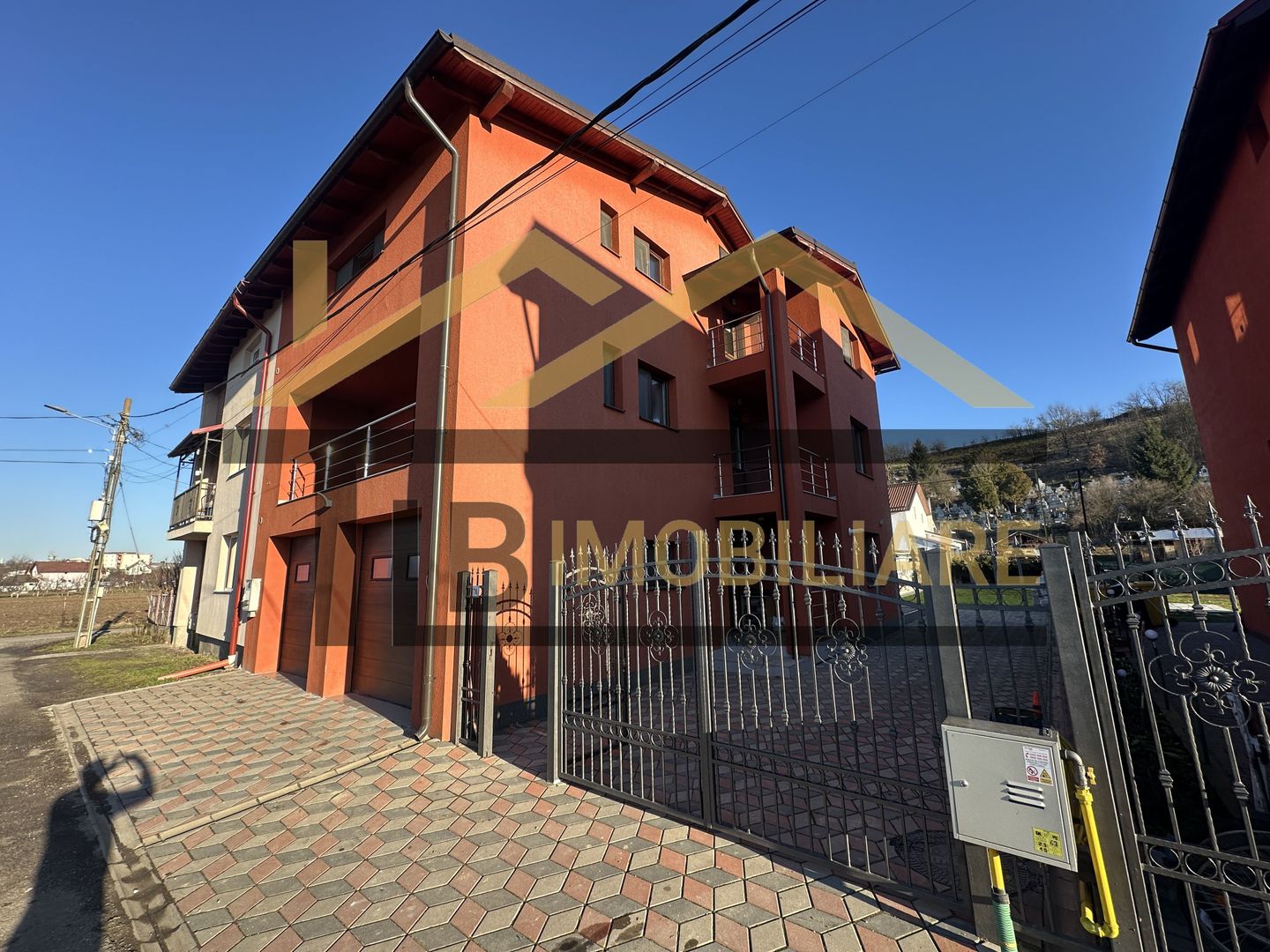 Casa cu 6 camere, 290mp, capacitate 14 persoane, Zona Cristesti - Poză 1