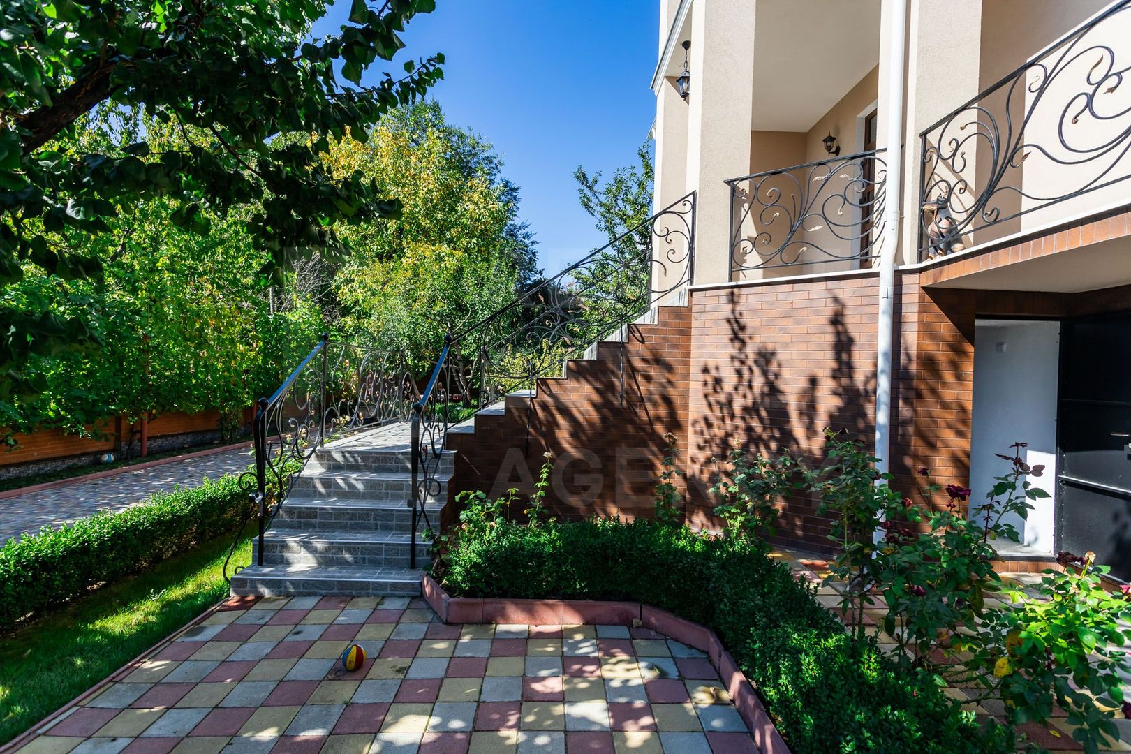 Vânzare, casă, 5 camere, str. Gura Văii, sect. Riscani - Poză 28