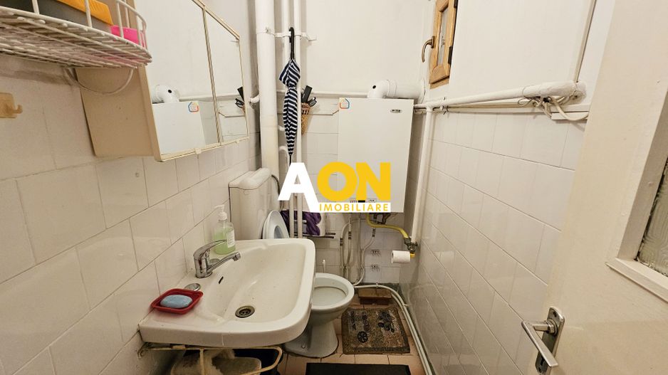 Apartament 3 camere, 2 bai, etaj 2, Cetate, zona Scolii Mihai Eminescu - Poză 12