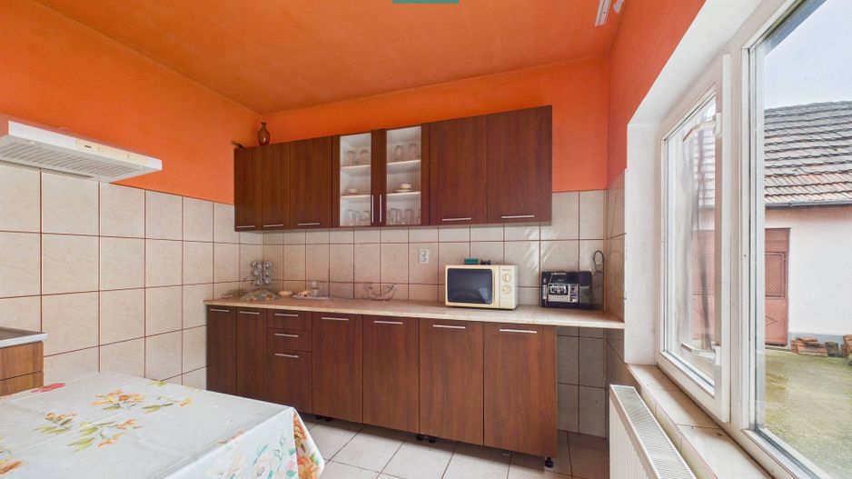 Casă modernă P+1, cu magazin, lângă orașul Sebiș - Poză 16