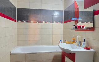 Apartament 3 camere, mobilat si utilat, etaj 3, zona CARTIER; - Poză 7