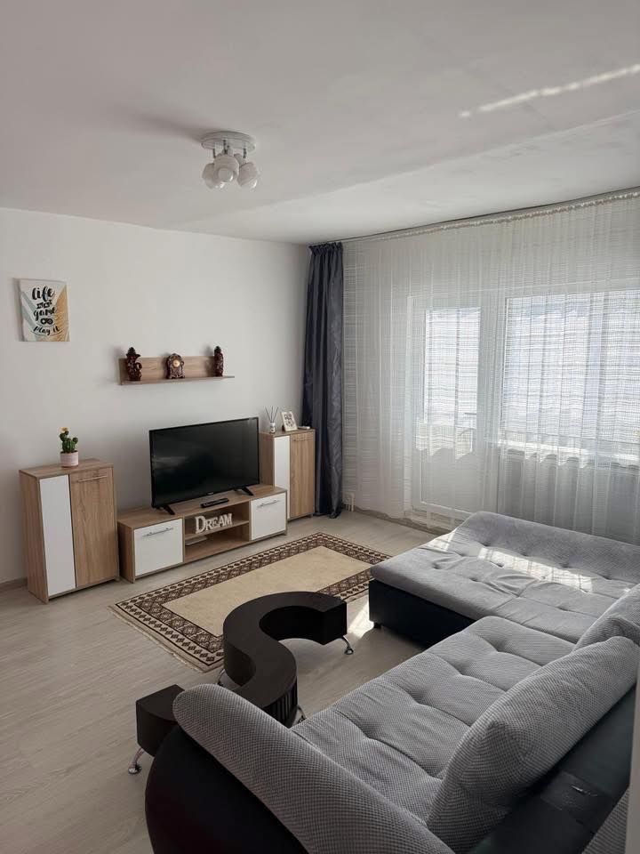 Apartament 2 camere- Rovine, zona Penny - Poză 1