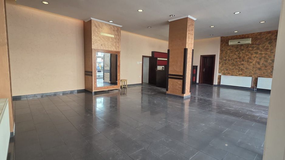 Spatiu comercial de inchiriat – fosta Pizzeria Unirii, Lugoj - Poză 4