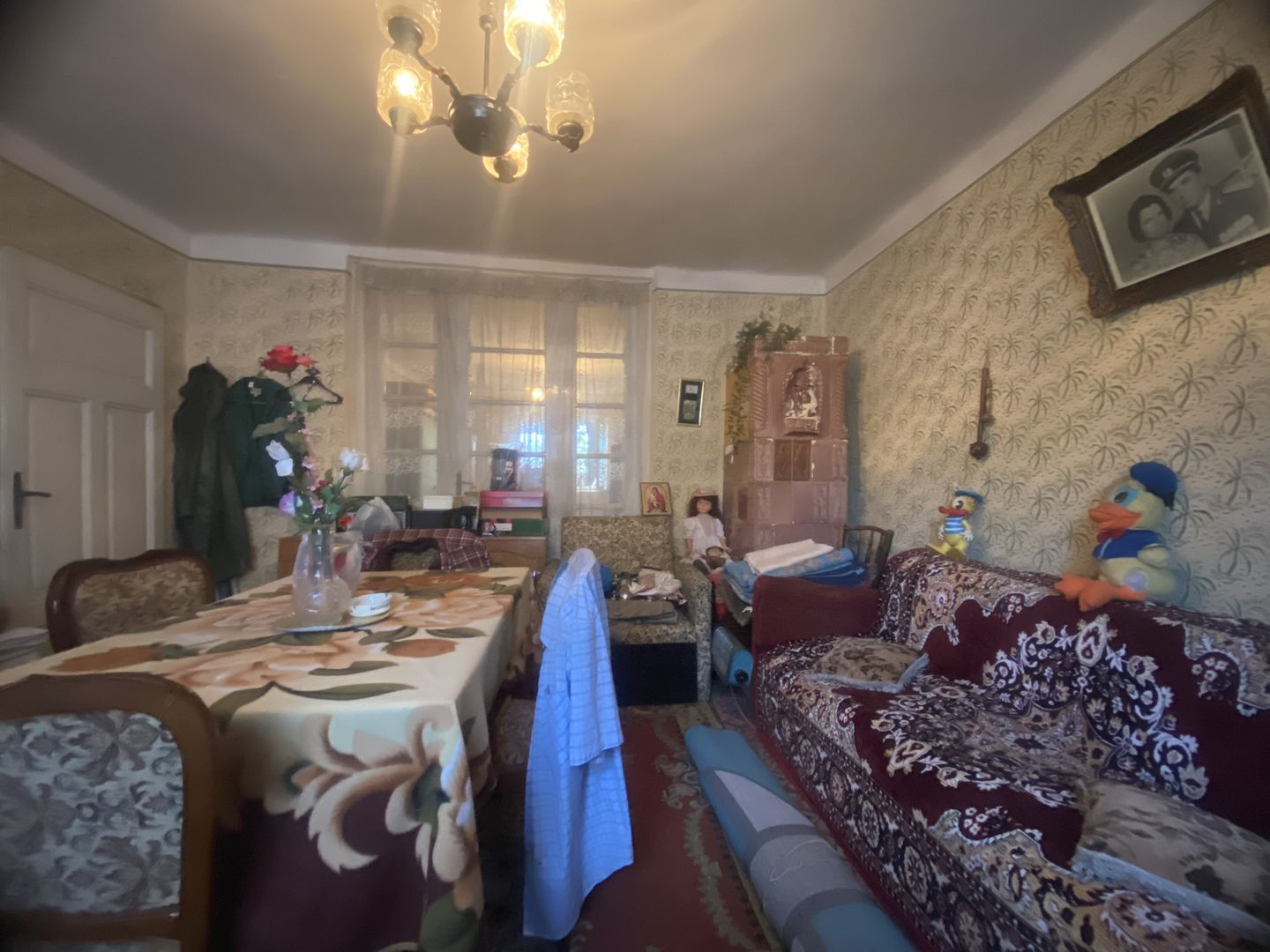 Vanzare casa cu 6 camere in Targoviste - vizavi de Colegiul Carabella - Poză 3