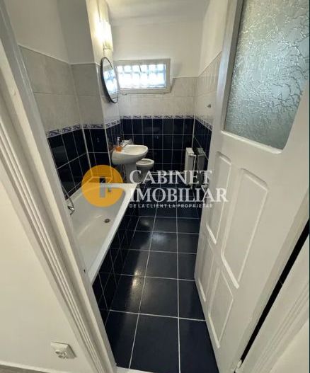 Apartament cu 2 Camere - Liber - Podu Ros Primaverii - Poză 5