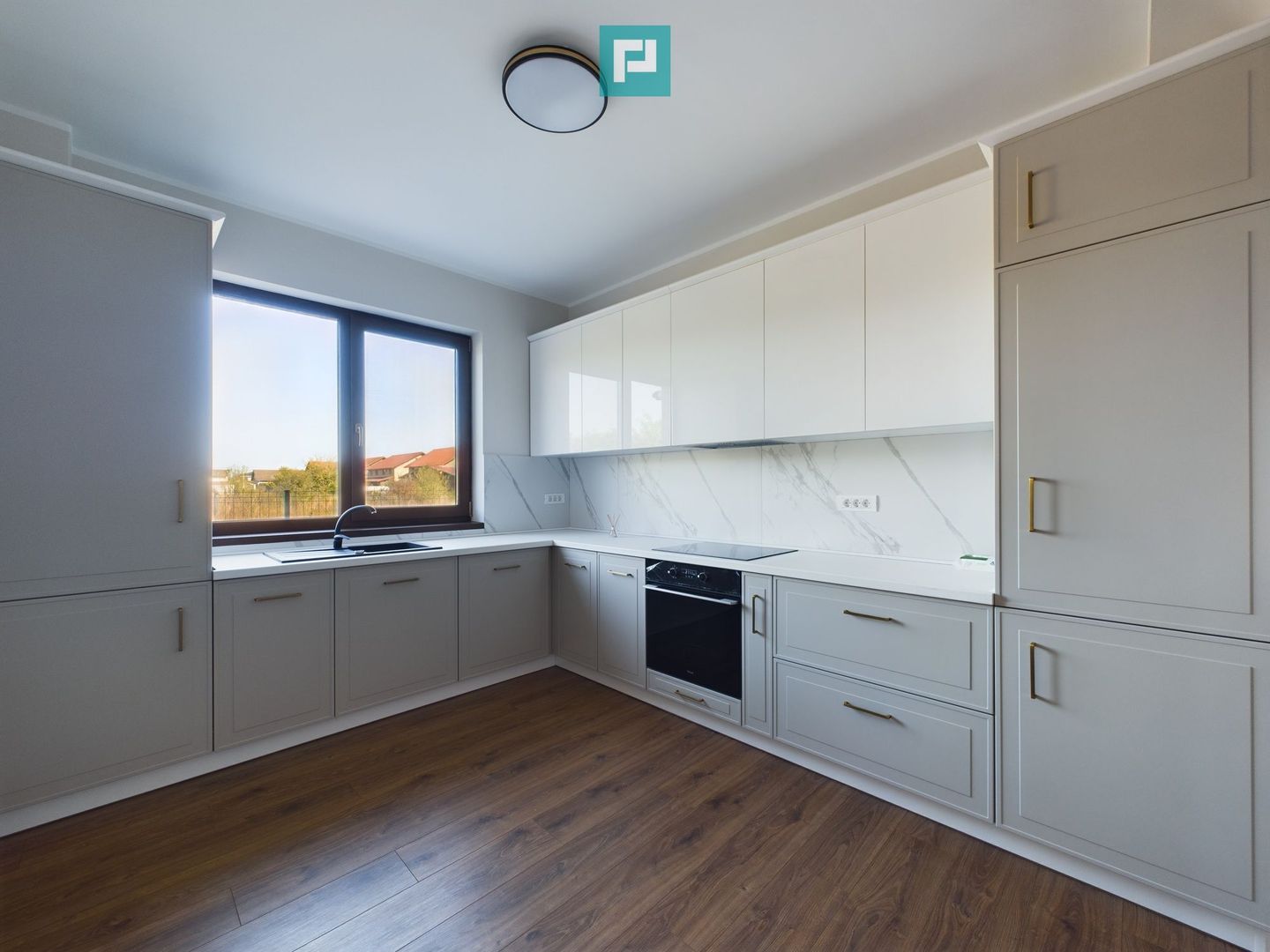 Duplex 1/2 în Moşniţa Nouă - Poză 1