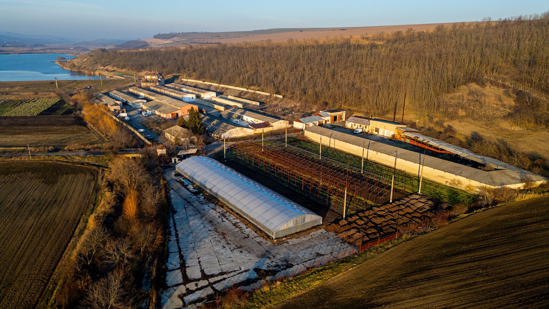 Fosta Ferma a Partidului de la Horgesti - de vanzare - Poză 19