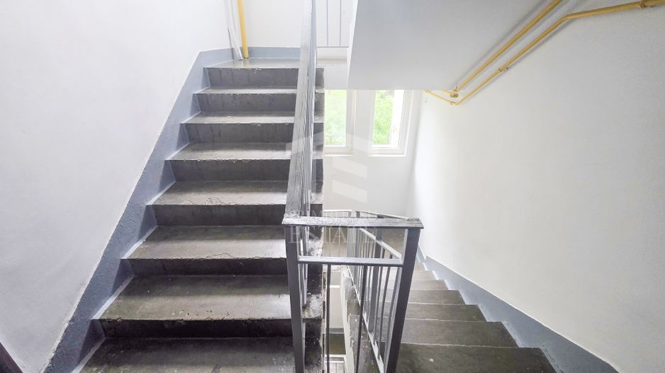 Apartament intim de 3 camere, complet mobilat și utilat + centrala - Poză 13