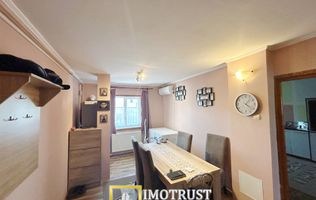 De vanzare apartament 3 camere/ Aradul Nou