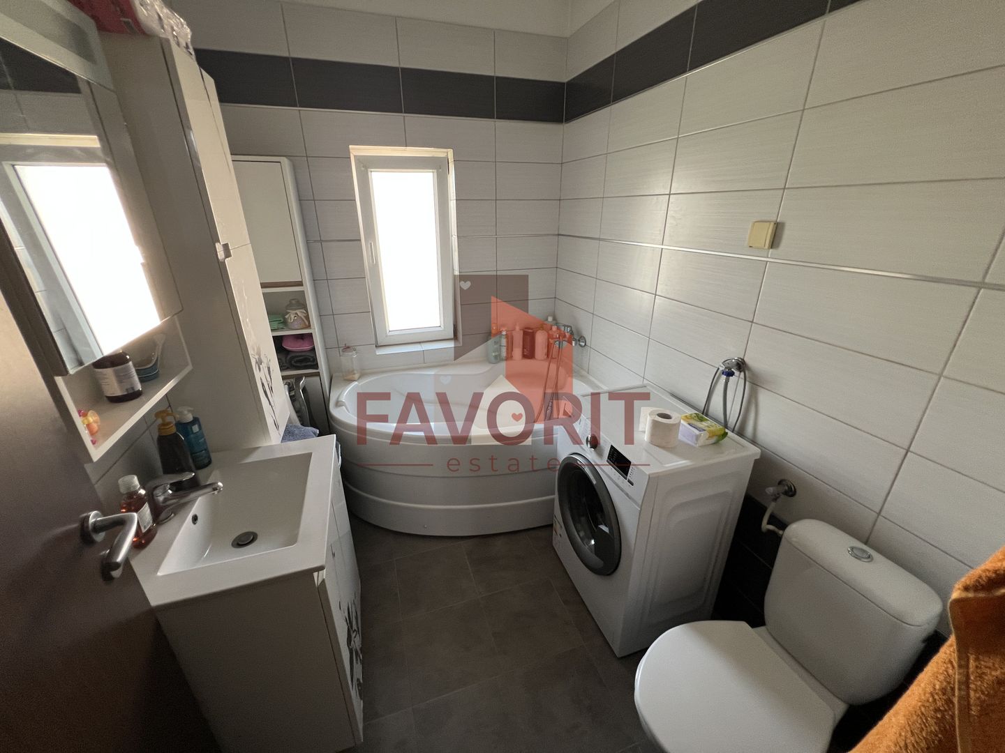 Apartament 3 camere | 2 bai | 85mp utili | Curte | Giroc - Poză 7