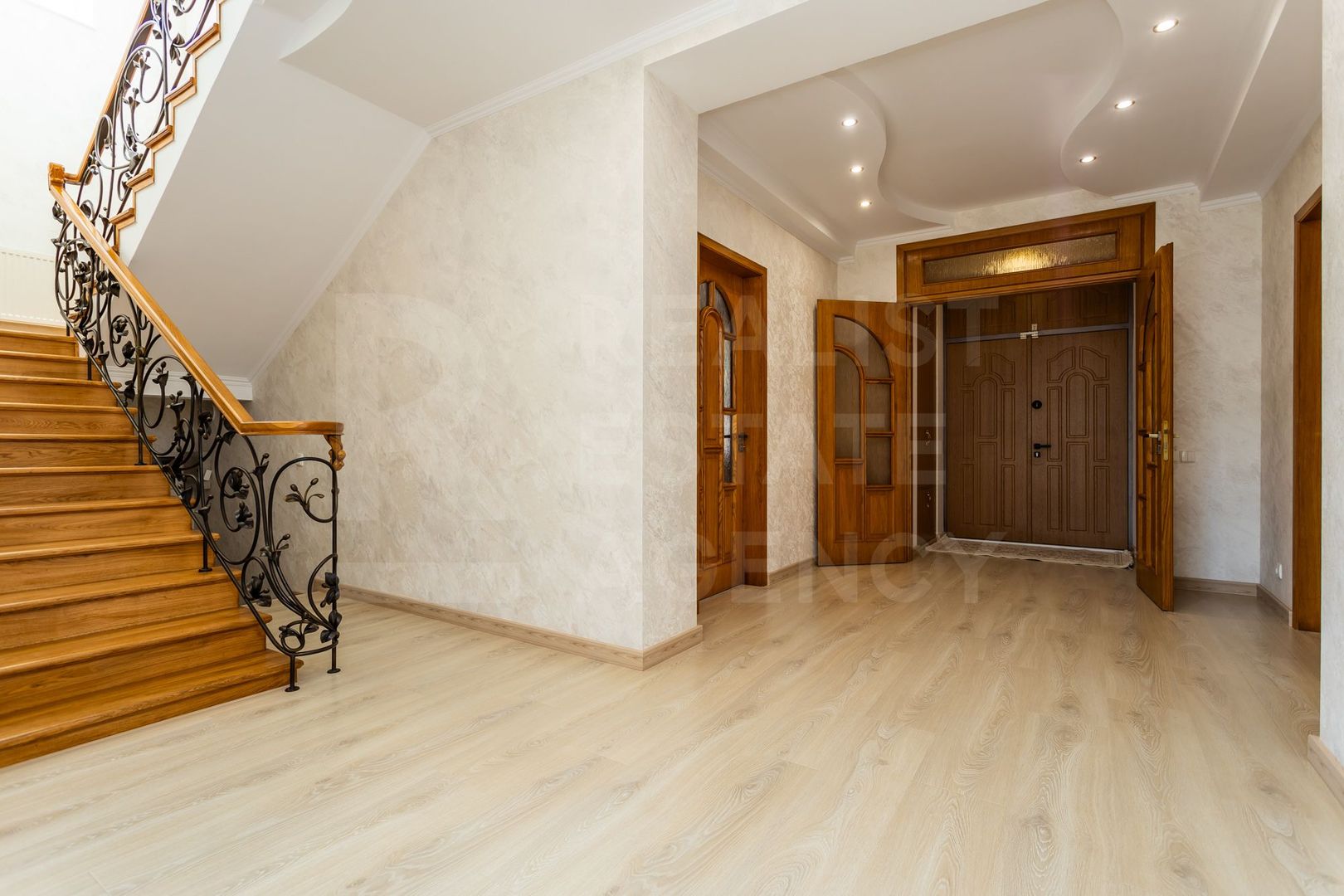 Vânzare, casă, 5 camere, str. Basarabilor, Buiucani - Poză 6