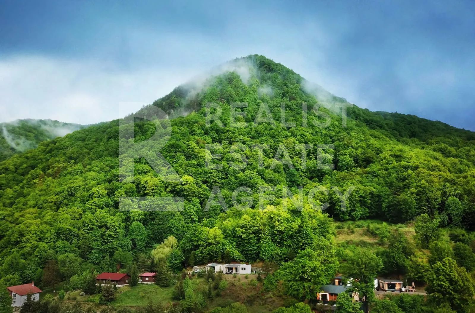 Complex turistic de vânzare în Slănic Moldova - hotel, pensiune - Poză 6