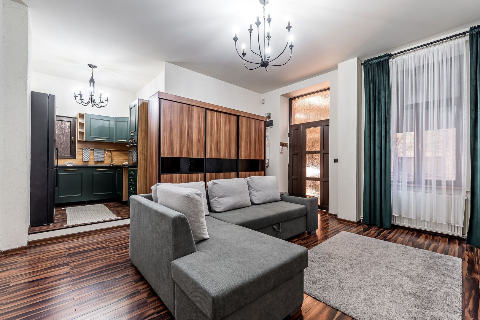 APARTAMENT ULTRACENTRAL | STR. UNIRII | MONUMENT ISTORIC - COMISION 0 - Poză 1