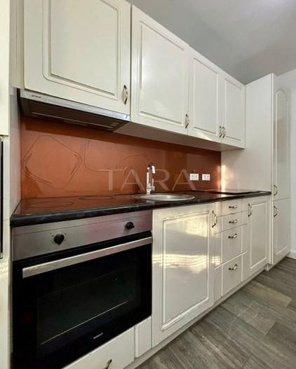 Apartament cu 3 camere și terasă generoasă în cartierul Bună Ziua. - Poză 1